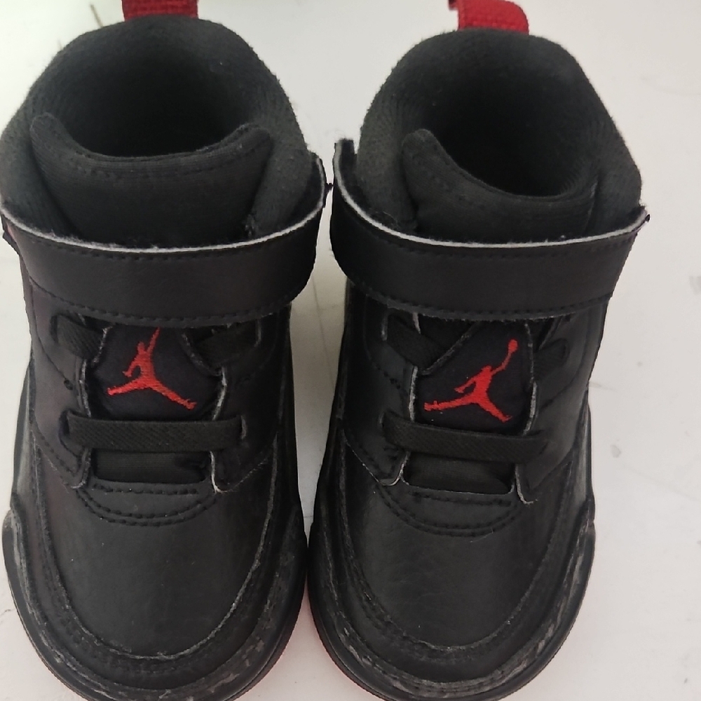 Jordan Kids Black and Red Sneakers